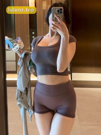 小玉吃果冻个人资料及图片介绍，精选图集下载