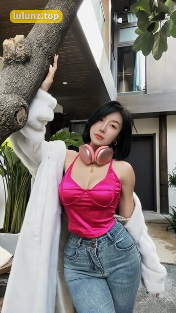 鹿瑶本瑶是谁?(抖音网红鹿瑶本瑶的真实身份揭秘)