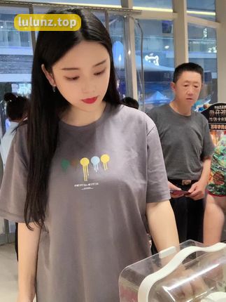 奶雯圈子图片集，秋日谷韵与古村美食的完美邂逅