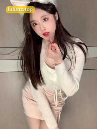 轩子巨二兔3000元定制视频，高价内容背后的秘密