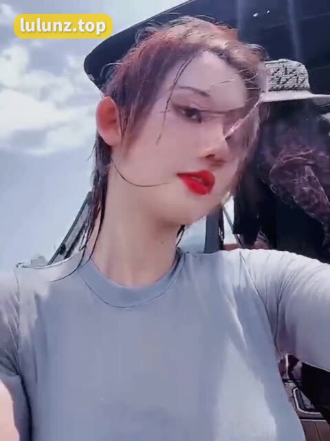 网红就是阿朱啊打扰电竞男友打游戏,其捣乱的下场写真照图片视频什么梗