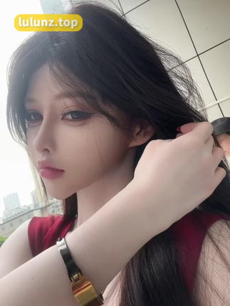 无欲无求的推土君紫色蕾丝写真转发