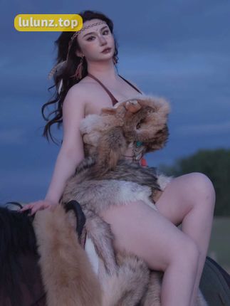 MIYA私房写真，野性与成熟的完美结合