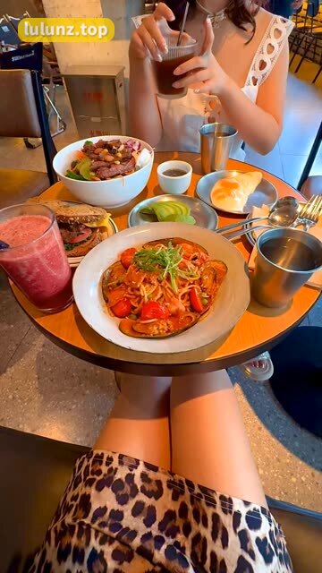 张贺玉个人照片资源全揭秘,张老师抖音照片的流行背后