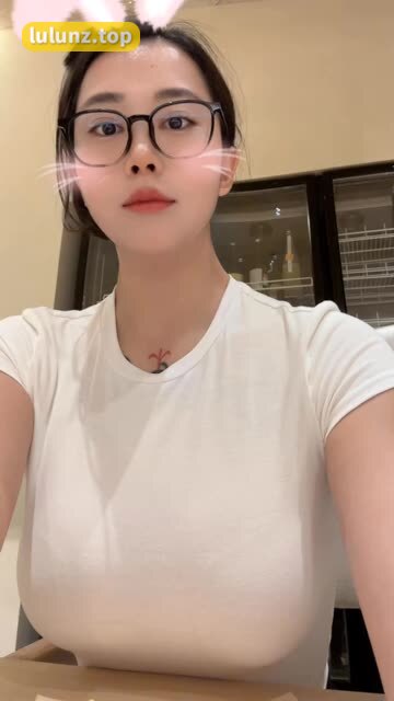 张贺玉西安网红的崛起,微博推特Ins上的她到底是谁?