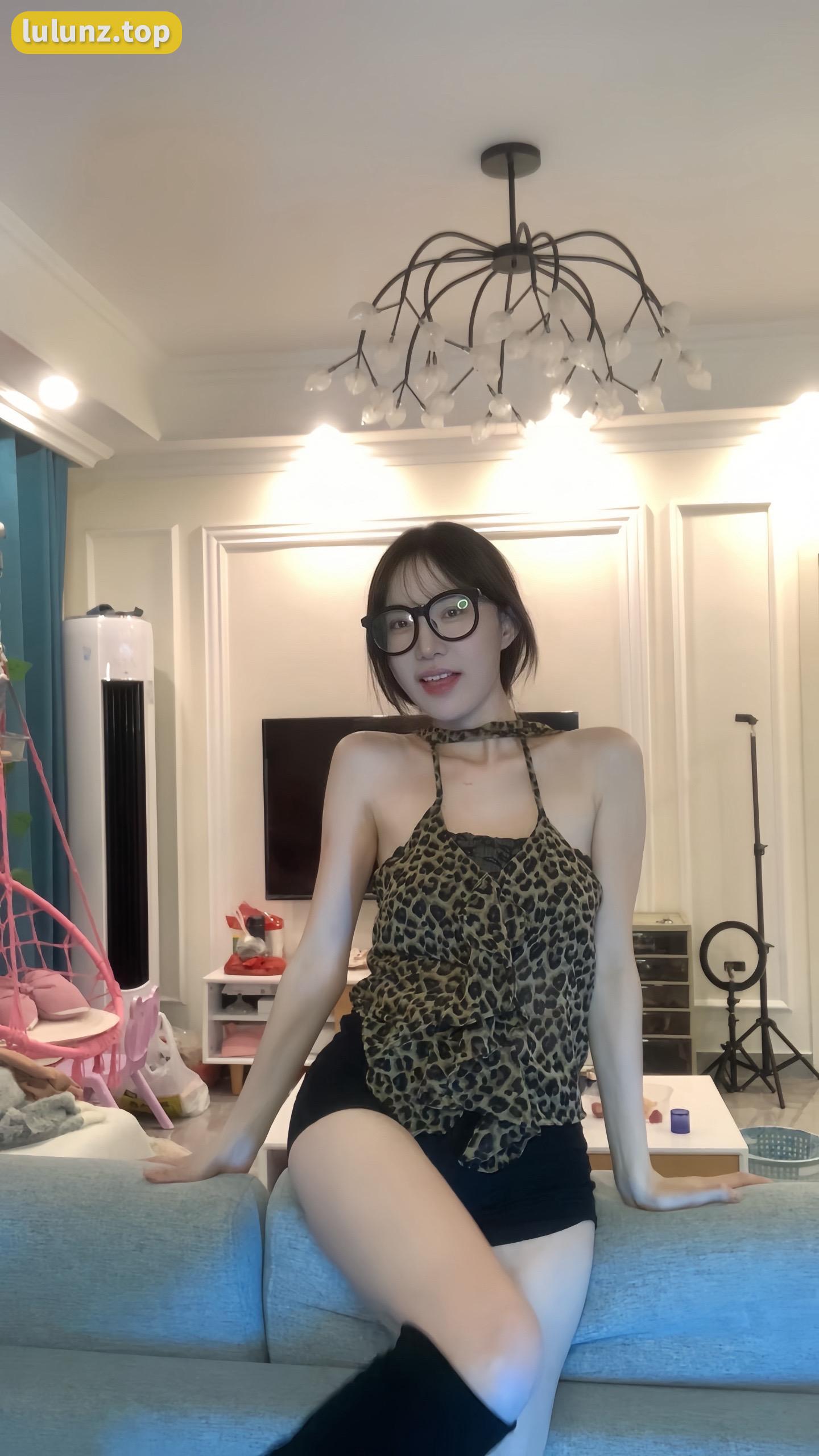 智桃Lucky的维密资源合集，抖音上智桃lucky都有哪些作品？