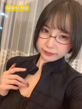 智桃lucky维密照片资源合集，抖音智桃直播跳舞高清录屏下载