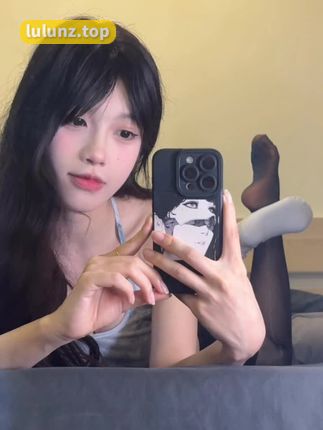 晴天小猪本猪付费圈子作品合集，她的美丽让人心动不已