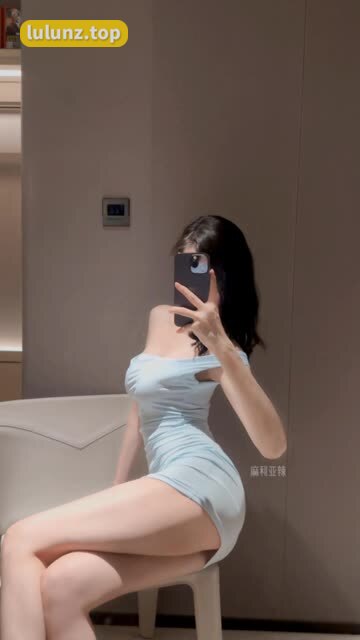 麻利亚辣最新唯美写真+视频，麻利亚辣清纯与性感的完美结合