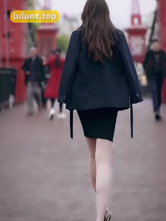 猪小七身材的绝美视角，放心看不违规！探秘猪小七的完美身材展示