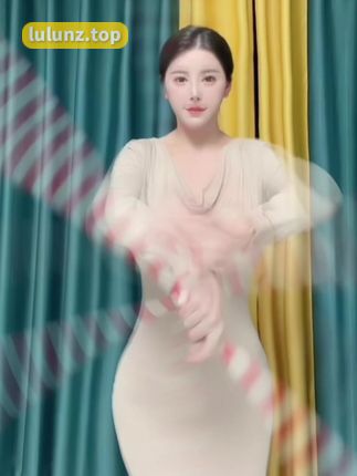 猪小七游泳视频原拍在线观看，猪小七性感泳装造型大赏