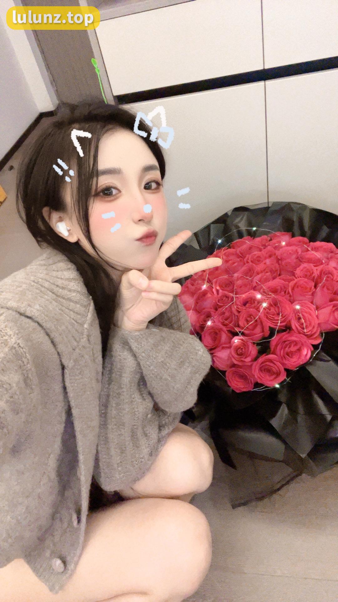 李嘉欣97微博内容解读，深度分析微博背后的意义