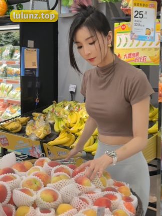 李嘉欣97微博内容解读，深度分析微博背后的意义