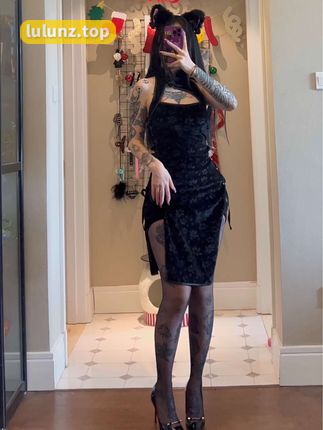 卡通百科老王微圈图片大全，她的作品如雨露般短暂又珍贵