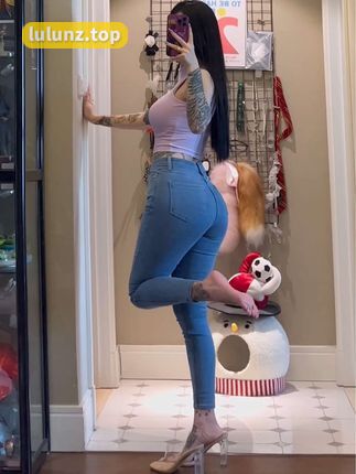 抖音网红卡通百科老王最新擦边视频免费流出，付费内容曝光