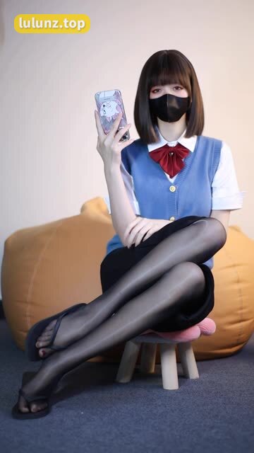 白龙猫女“亲爱的”语录走红!揭秘背后的故事,白龙猫女一天一口“亲爱的”的含义是什么?