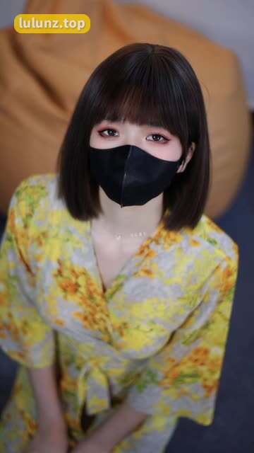 白龙猫女“亲爱的”语录走红！揭秘背后的故事，白龙猫女一天一口“亲爱的”的含义是什么？