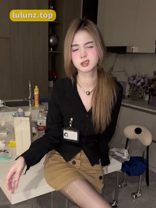 八酱翻白眼背后的幽默与梗，解析八酱翻白眼事件的流行文化