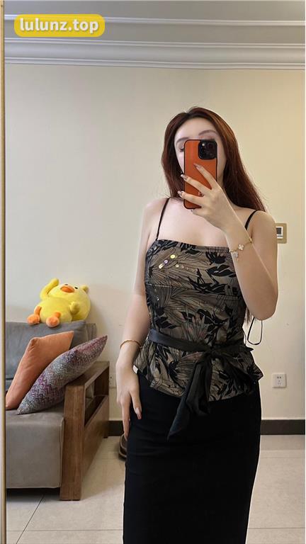 斗鱼玫桃泡芙直播间揭秘，与粉丝的互动瞬间