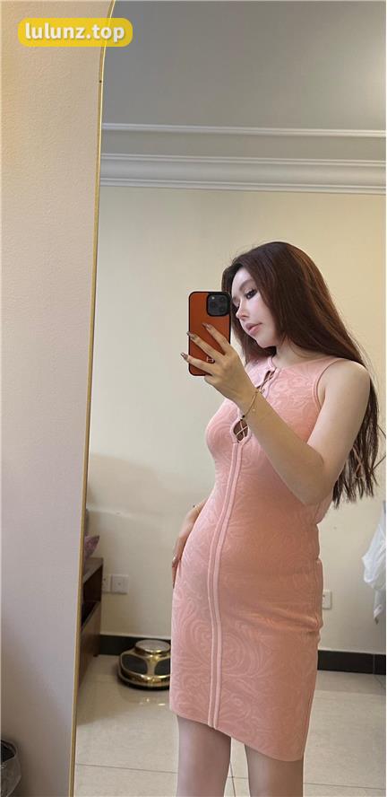 玫桃泡芙微博日常图集分享，揭秘她的真实生活