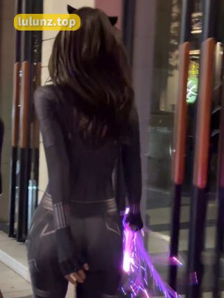 脸红mm微博人气飙升，她的真实身份大揭秘