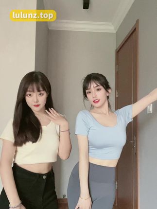 崽崽aaa的可爱纯欲小姐姐，动感光波视频热度飙升