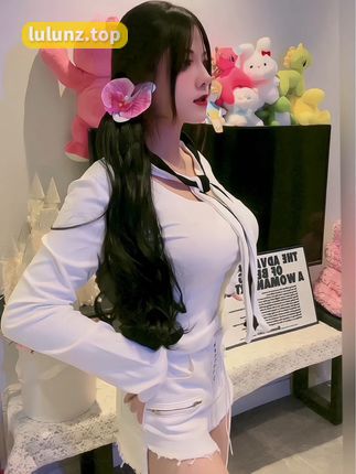 脑婆睡醒啦微博日常更新，了解她的每一天