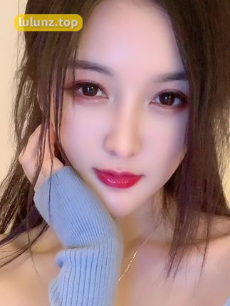 夏天的小雪微圈最新视频，捕捉她每一个精彩瞬间