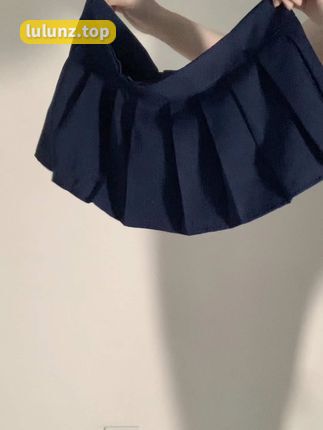 小芋泥yyy修女造型欣赏，她的另类风格为何引发网友讨论？