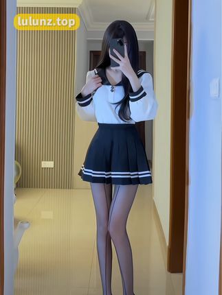 猫梨梨cc觅圈作品欣赏，她的圈内更新了哪些新内容？