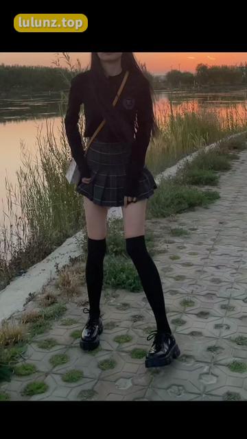 脸红Dearie的私人健身教练，她的完美身材背后有何秘密？