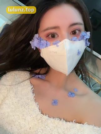 不爱笑的赛琳微密圈嘉宾作品，探索美的无限可能