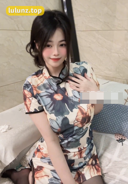 抖音欧yy微密圈付费私密图流出，非常柔软可爱！