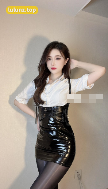 小cc在这付费图片流出，高颜值好身材难以超越！