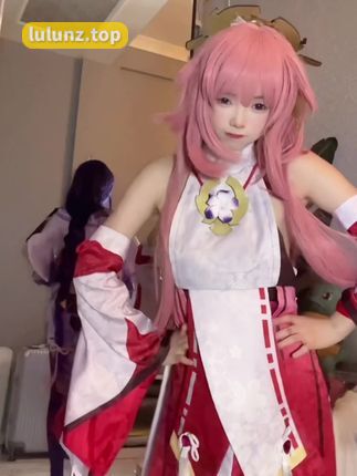 抖音女神小耳酱微密圈内容作品，笑容甜美身材迷人