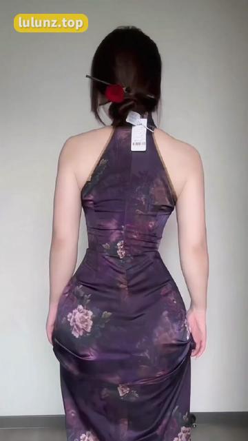 时尚网红桃沢樱呀微密圈圈子作品展示，猫眼小皮衣的创意演绎和独特魅力