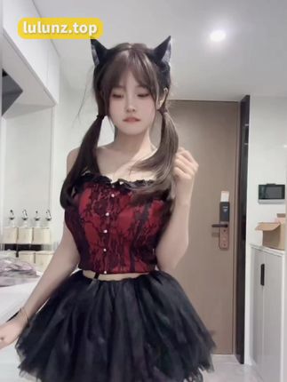 微密圈最火的圈子给乔买裙子嘉宾作品资源,散发女神光芒的现代都市装扮