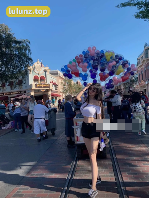 奶白鹿神是谁？奶白鹿神微密圈照片长什么样？