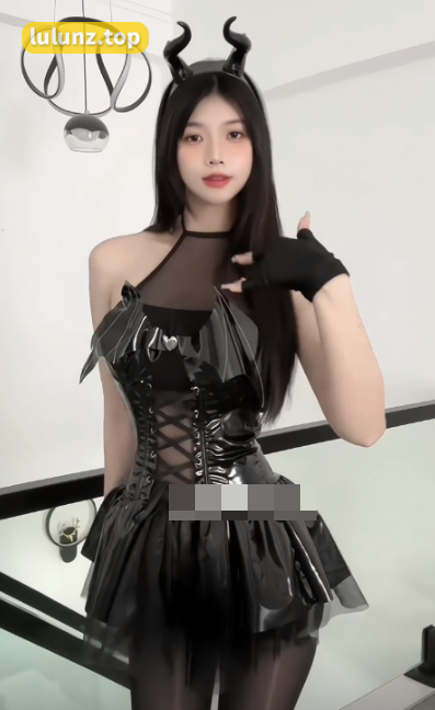 抖音鱼神微密圈蓝色战袍梗–个性追求与互联网文化传播的结合