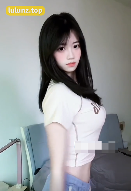 抖音颉颉与猫维密照片精选作品（颉颉与猫咪微密圈图片）