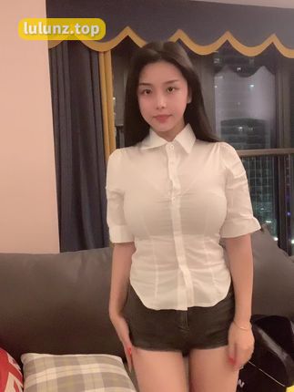 抖音网红奶雯的微密圈资源汇总引发争议，私密诱人内容惊艳呈现