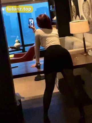 洁己u微密圈网盘作品资源，坚持与努力的完美融合