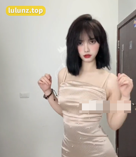 如何看待抖音网红琳铛微密圈精选作品资源