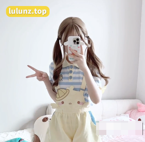 抖音小尾酱微密圈付费图片，甜美小可爱！