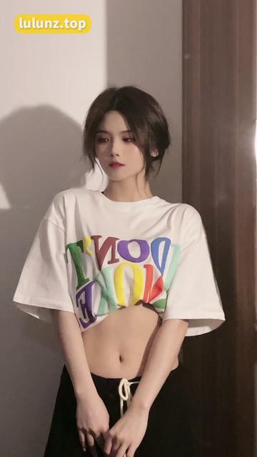 妮是老虎网红陈妮妮微密圈套图视频资源，曝光揭秘颜值魅力