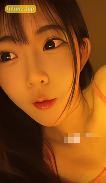 抖音妮霸霸微密圈怎么回事，妮霸霸在哪里直播？