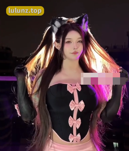 希希gina微密圈图片图包精选作品，现在改名辣肉肉Gina了啦！