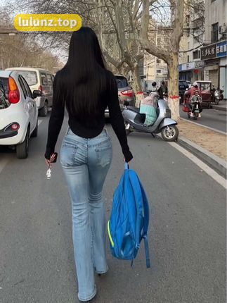 抖音健身女神宝儿茹微密圈图片赏析，完美身材与轻熟御姐韵味