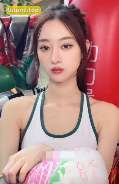 麻辣兔头girl微密圈拳击女孩YYDS锻炼穿搭教你如何选择合适服饰