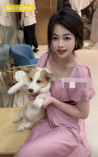 抖音欧yy微密圈付费私密图流出，非常柔软可爱！